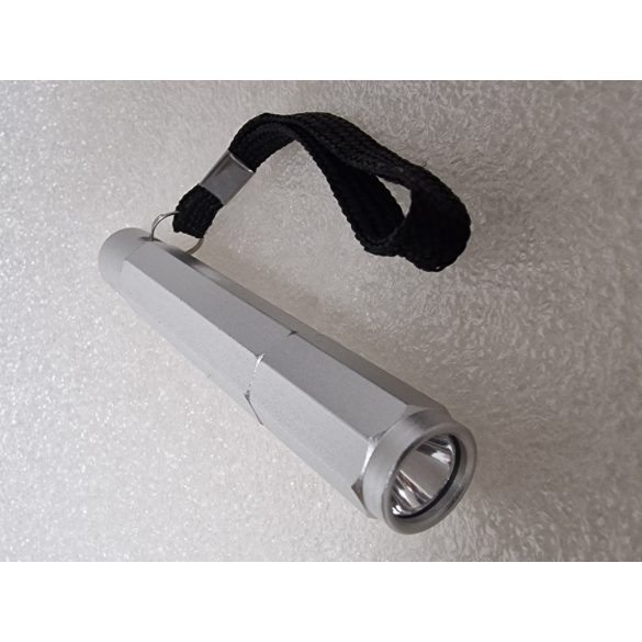 Fém házas elemlámpa +1db AAA (mikró)elem