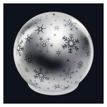 LED karácsonyi üveggömb – hópelyhek, 12 cm, 3x AA, beltéri, meleg fehér, időzítő