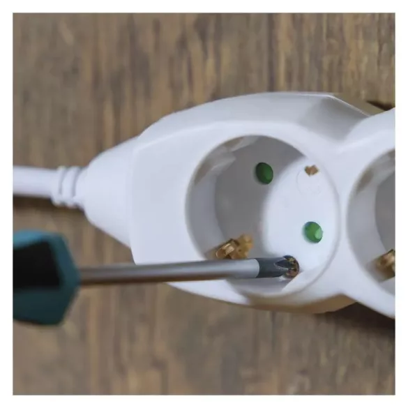 EMOS hosszabbító 3 m / 6 aljzat / fehér / PVC / 1,5 mm2 P0625R