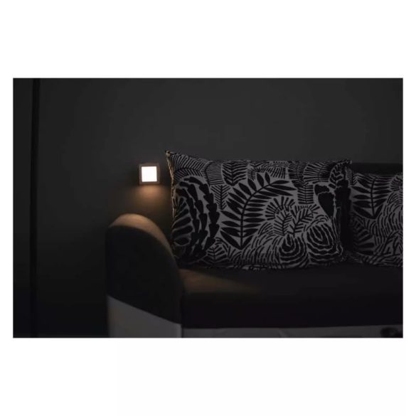 EMOS LED éjjeli fény fotoszenzorral P3316