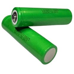   ** 18650-MJ1 Li-ion ipari akku, 3,6V, 3500 mAh,10A pozitív érintkező KÚPOS