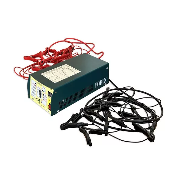 Akkumulátortöltő 12V 32A 10 db-os kábelcsoporttal